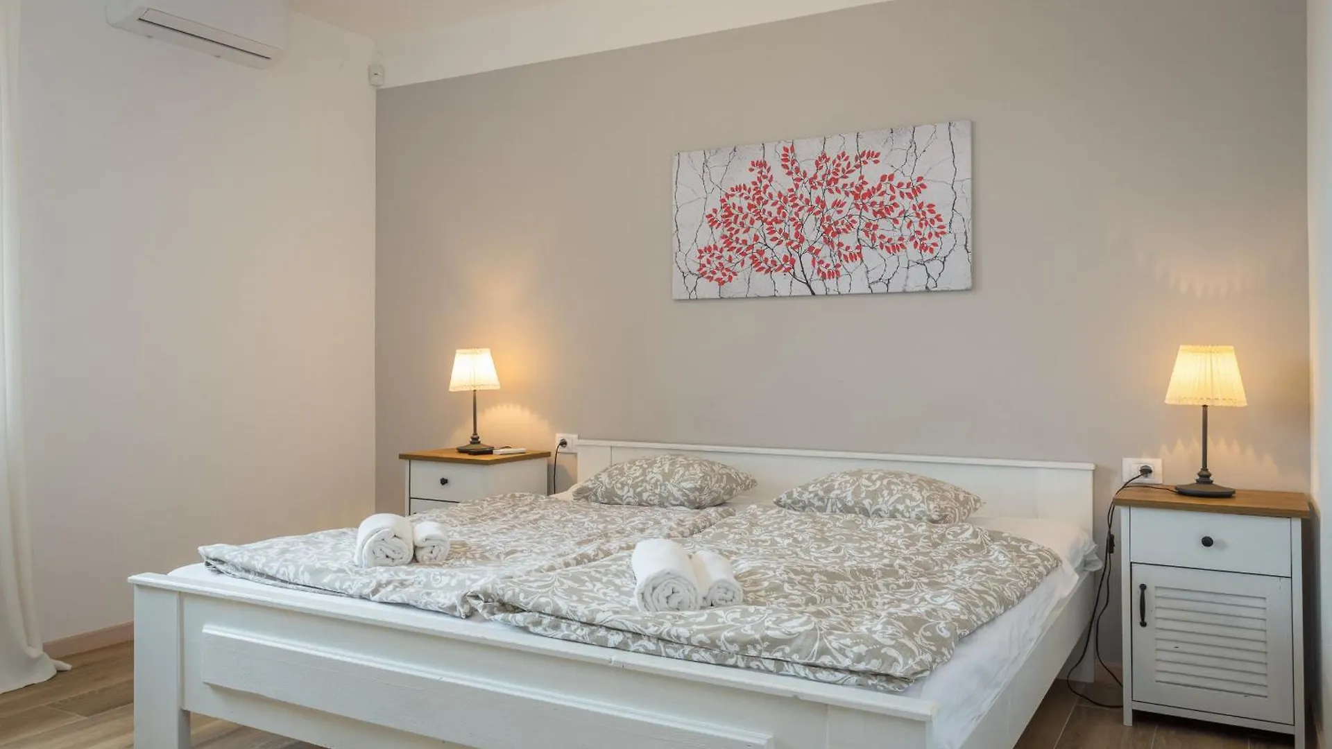 Villa Cirka In Central Istria For 14 Persons With Pool Heating & Pool Table Svetvincenat Croatia