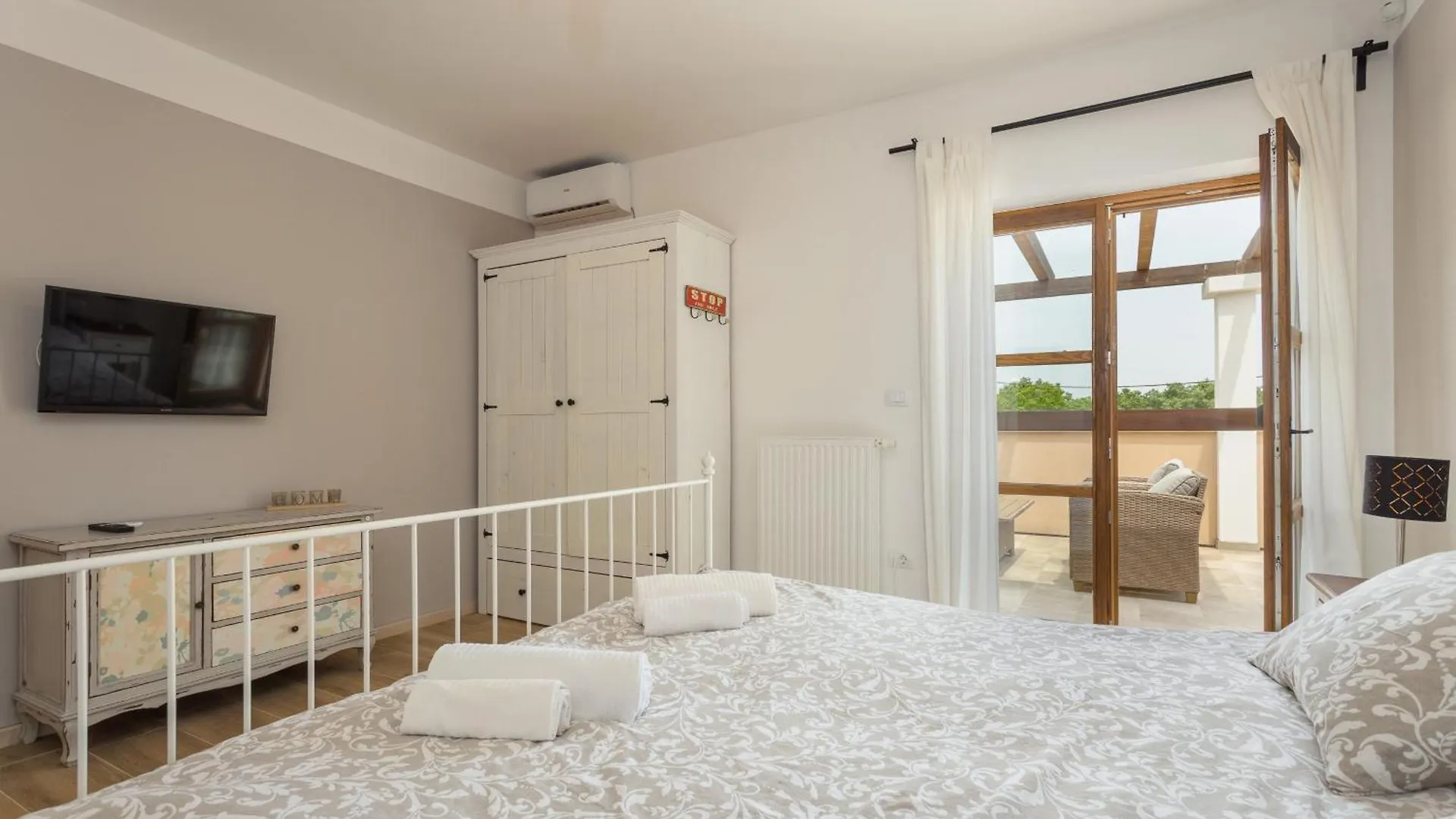 Villa Cirka for 14 persons Svetvinčenat 0*,  Kroatien