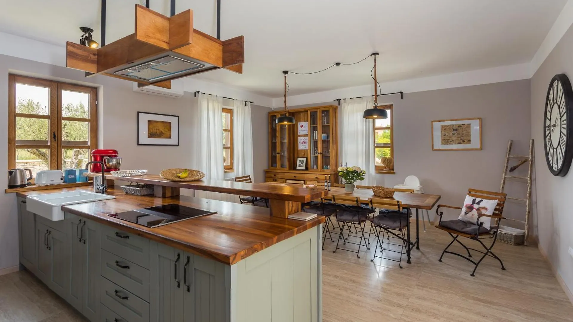 Villa Cirka In Central Istria For 14 Persons With Pool Heating & Pool Table Svetvincenat