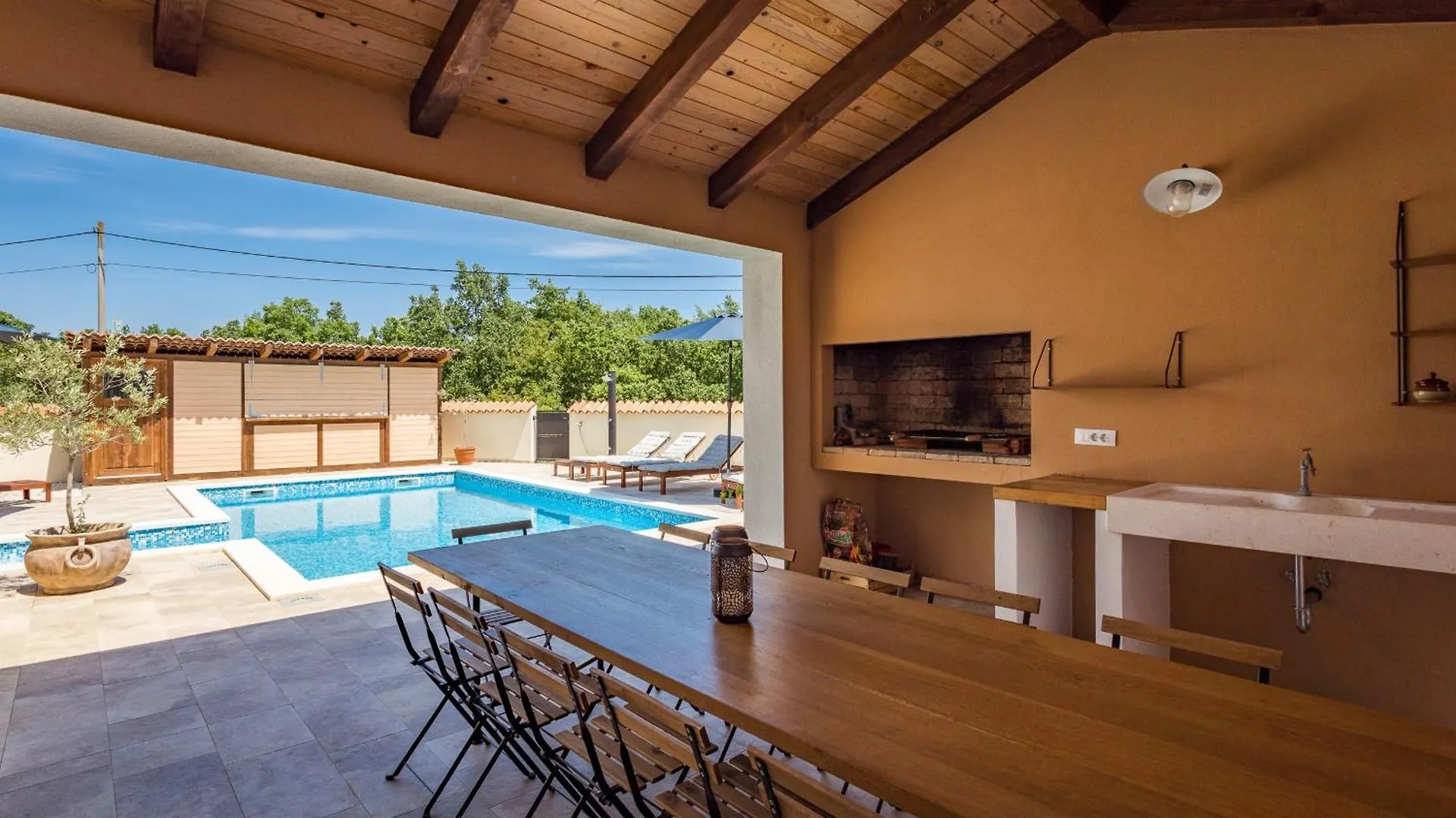 Villa Cirka In Central Istria For 14 Persons With Pool Heating & Pool Table Svetvincenat
