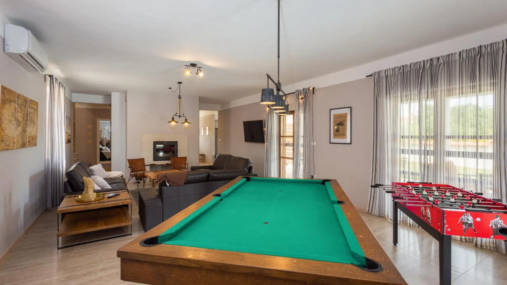Villa Cirka In Central Istria For 14 Persons With Pool Heating & Pool Table Svetvincenat
