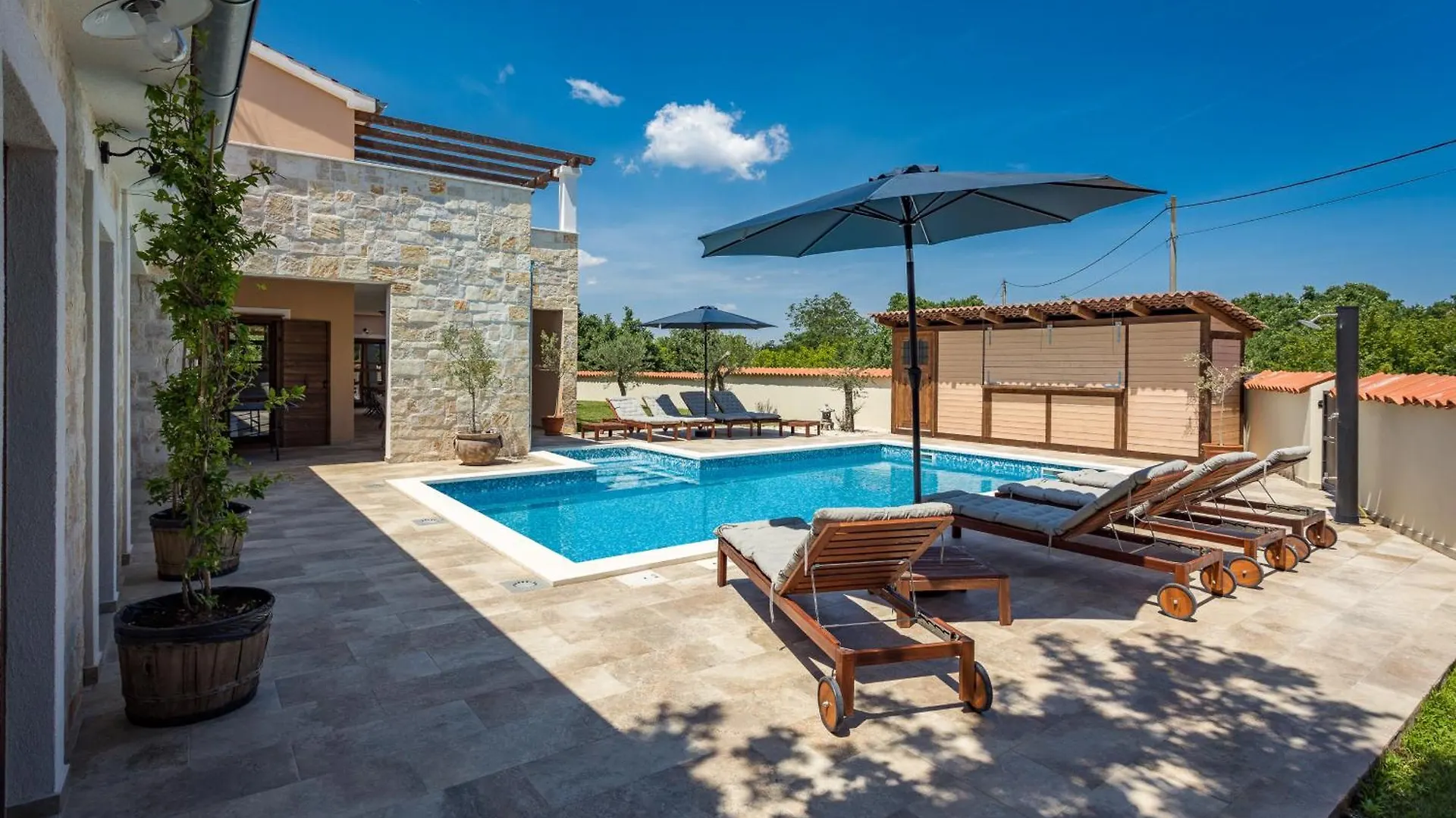 Villa Cirka In Central Istria For 14 Persons With Pool Heating & Pool Table Svetvincenat 0*,  Croatia